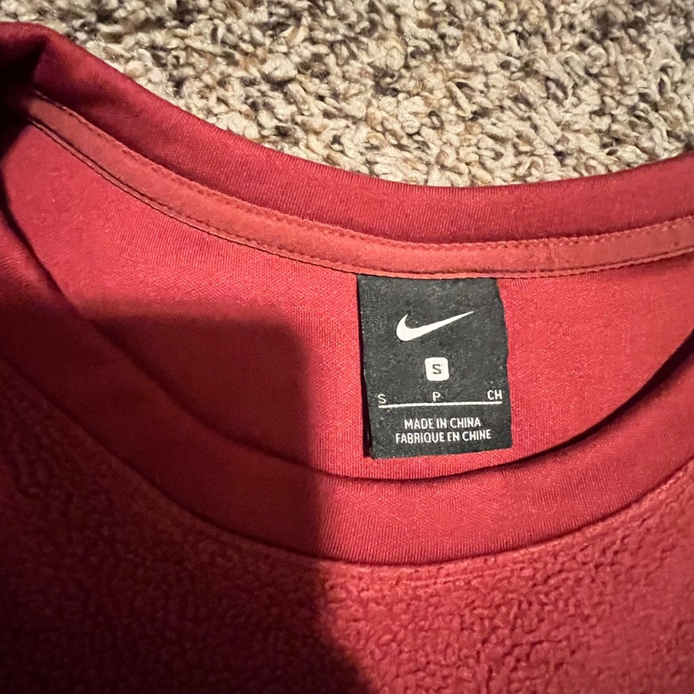 Nike Womens Fleece Crewneck Sweatshirt Red Silver Glitter Trim Small RN56323 - Picture 3 of 7